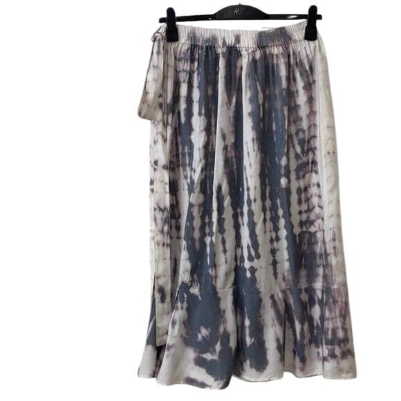 Sim & Sam Tye Dye Wrap Gray & Cream Skirt(Size Medium) - Picture 4 of 9